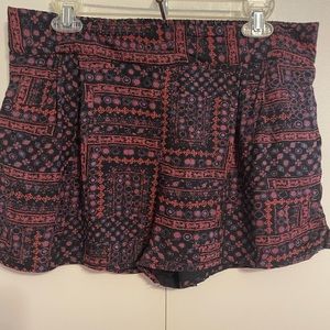 Urban Outfitters Pull on Shorts